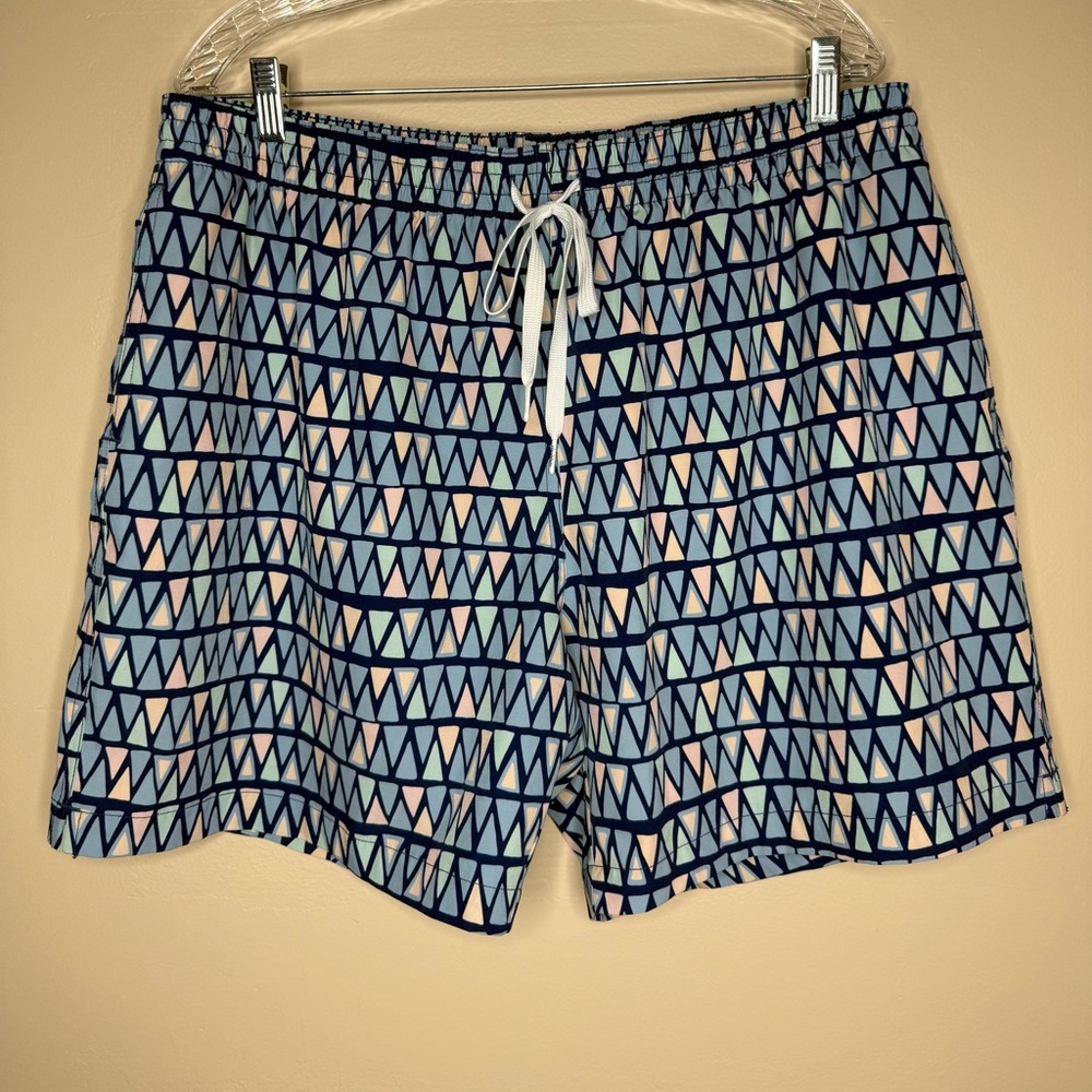 chubbies Men's Blue Geometric Swim Trunks